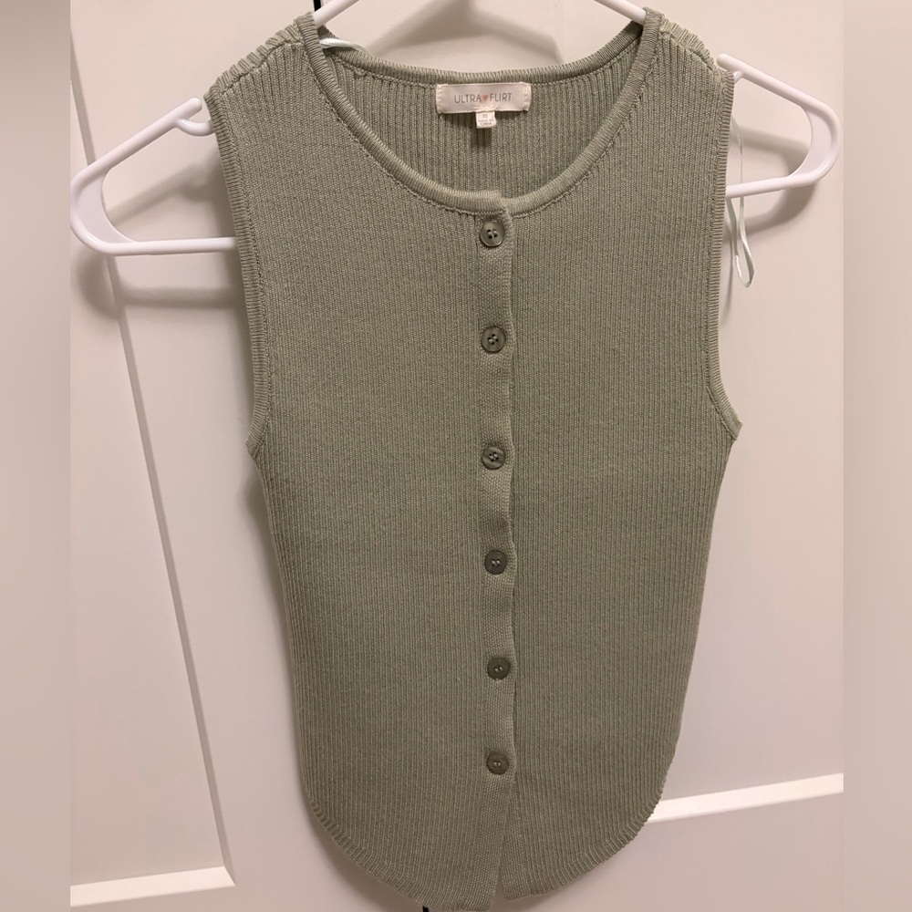 Ultra Flirt Ribbed Sage Green Button-Front Tank